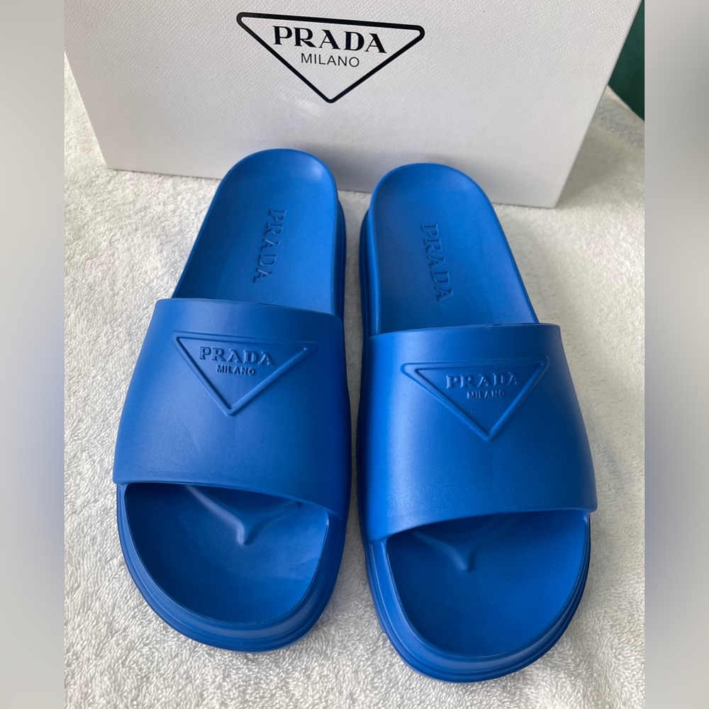 PRADA AUTHENTIC NEW Prada rubber pool slides in blue (azzurra)